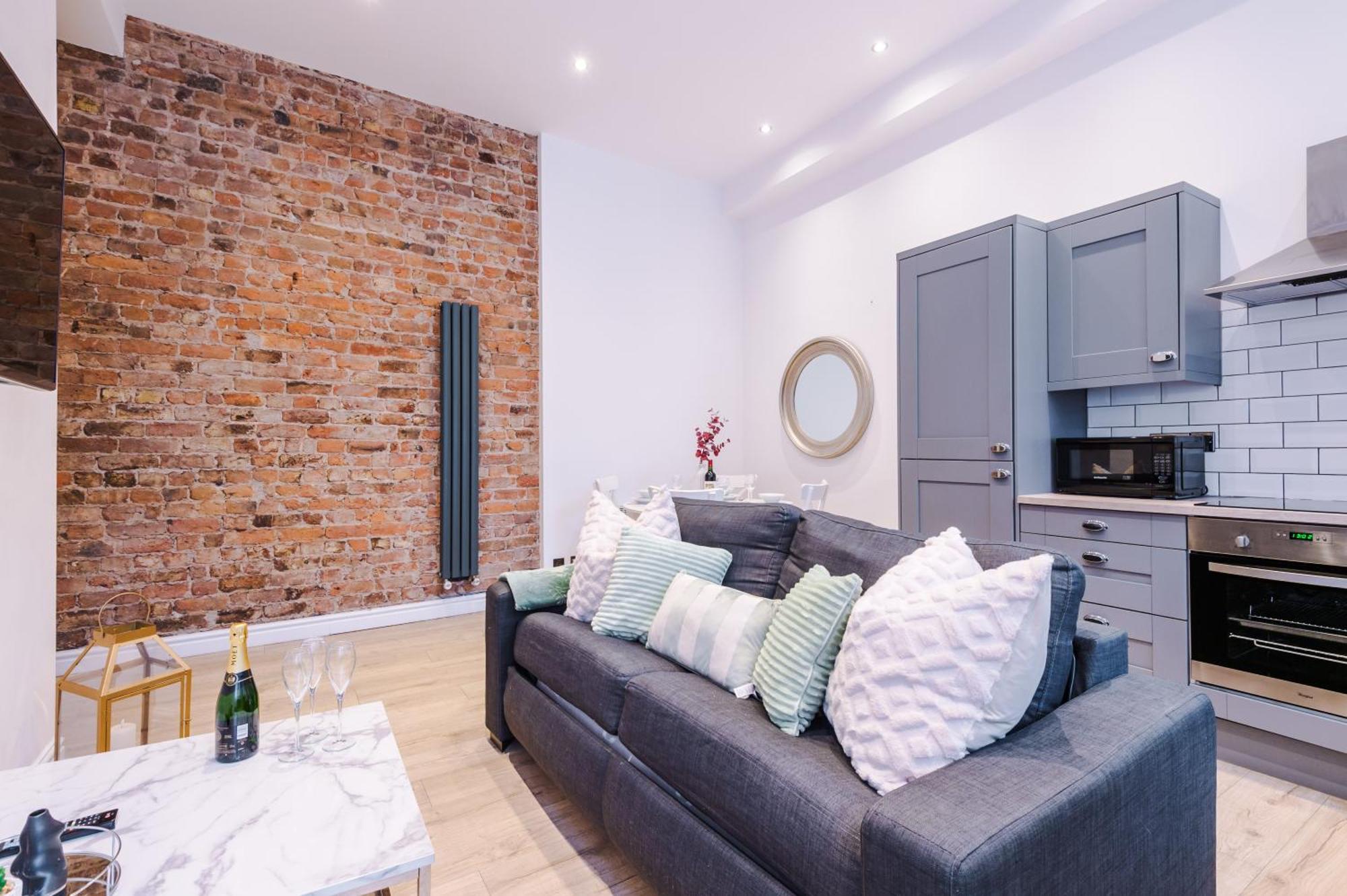 Modern 2-Bedroom Apt In The Heart Of City Centre Liverpool Buitenkant foto