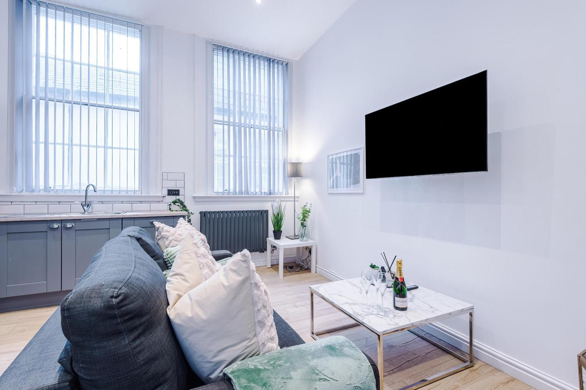 Modern 2-Bedroom Apt In The Heart Of City Centre Liverpool Buitenkant foto